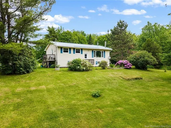 2 Warren Rd, Gagetown, NB E5M 1K6
