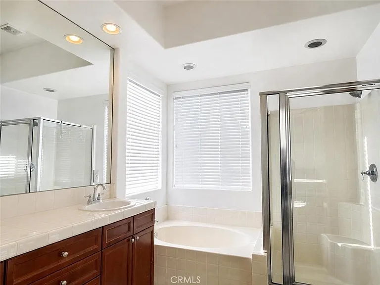 11495 Foxdale Dr — Photo 25