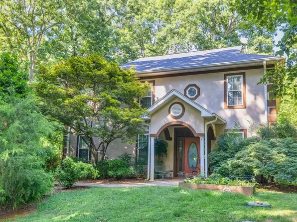 3804 Pine Tree Ln, Gainesville, GA 30501
