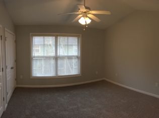 660 Barnett Shoals Rd APT 121, Athens, GA 30606