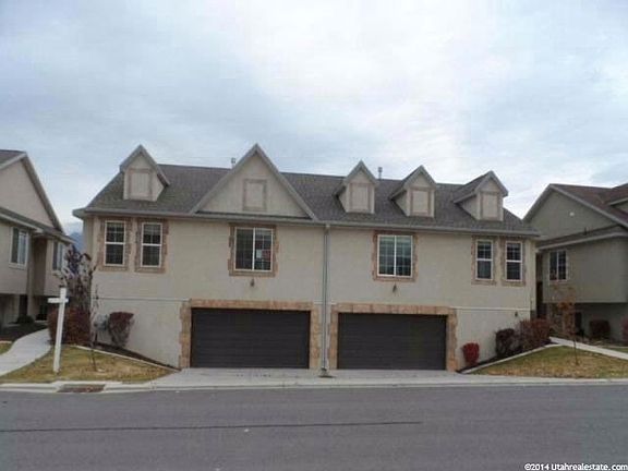 2nd image of 2901 E Somerset Dr