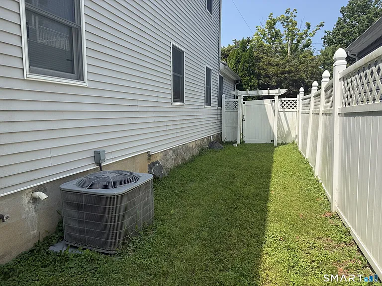 40 Emma Rd — Photo 6