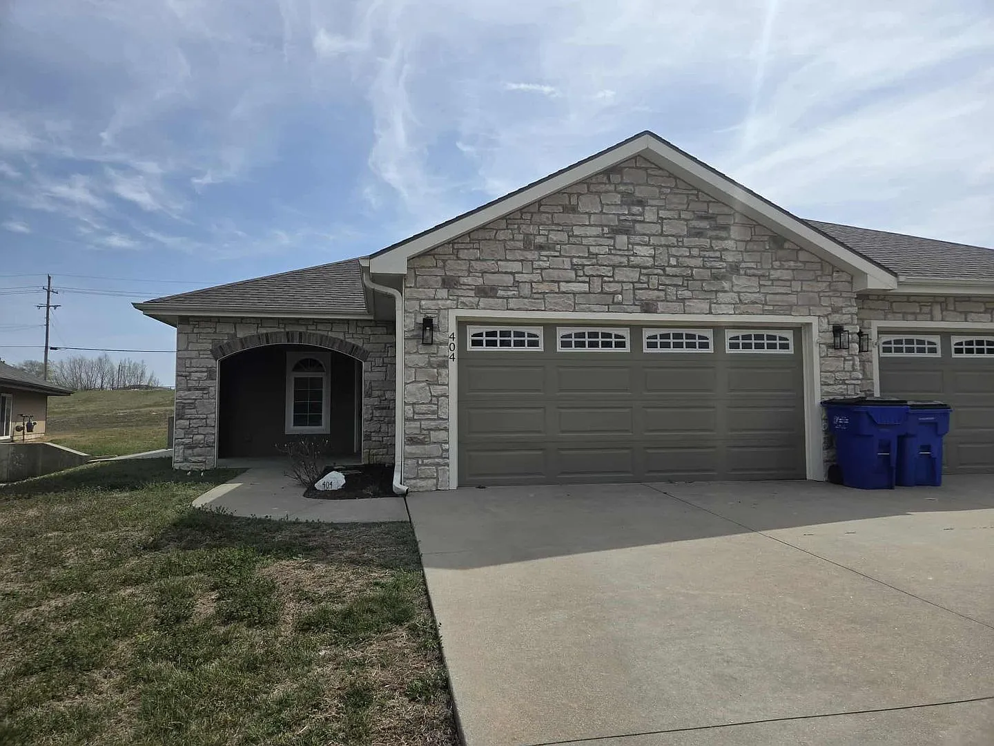 404 Michaels Court — Photo 2
