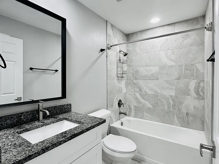 489 Lenox Ave — Photo 42