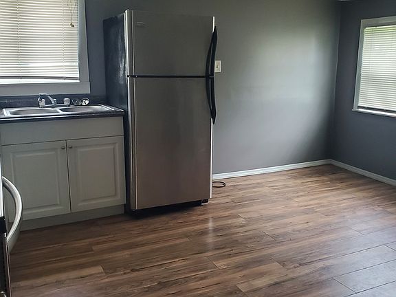 4th image of 5146 10th St