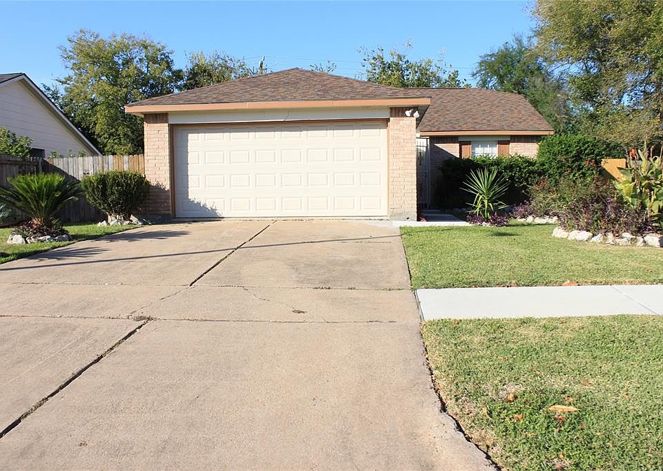 1st image of 14066 Towne Way Dr