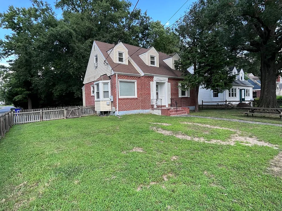 4700 Harvard Rd