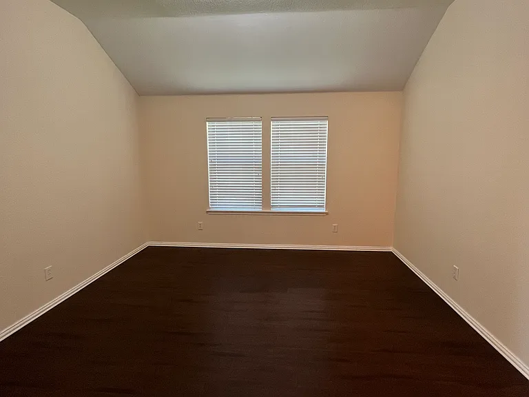 112 Cherrytree Trl — Photo 10