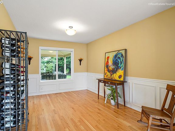 5th image of 2577 NE 2nd Dr