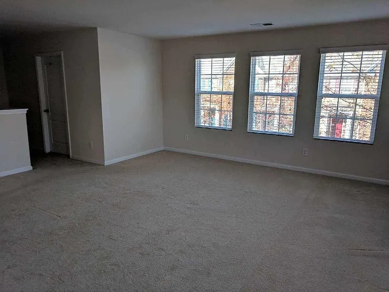 10004 Juniper Trace Dr — Photo 7