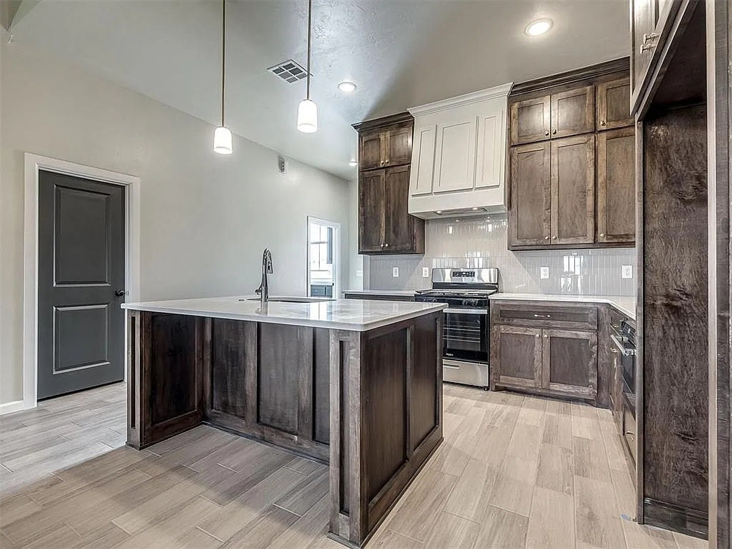 New Home In Yukon! Lease to own options — Photo 4