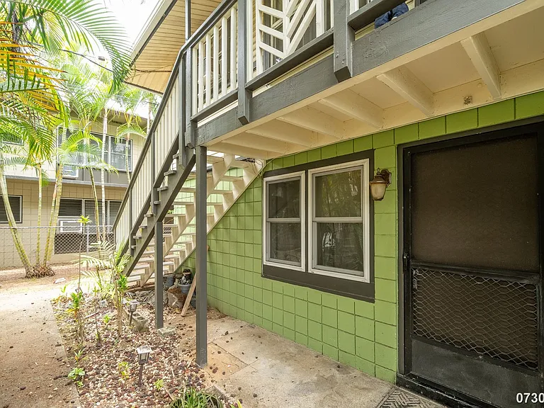725 Kihapai Pl #B2 — Photo 2