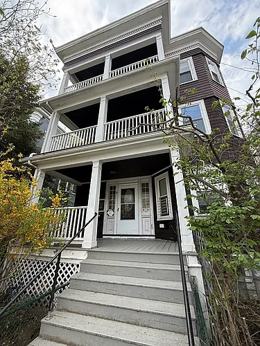 29 Lewis St #1 Photo 1
