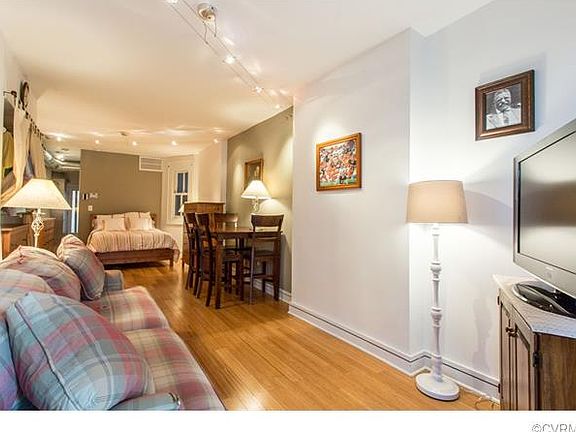 3rd image of 1645 W Cary St #1