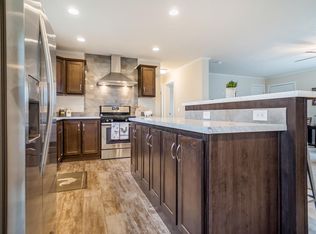 83 Greenmeadow Dr, Belleville, MI 48111