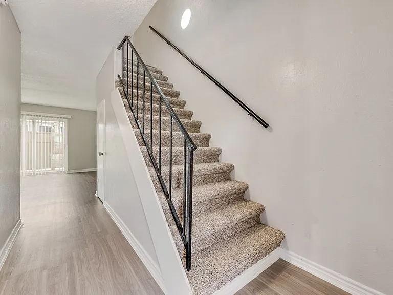 6636 Reeves St — Photo 5