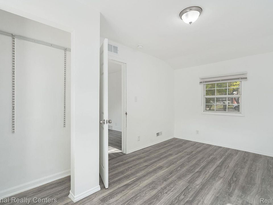 8104 Jackson Ave, photo 24