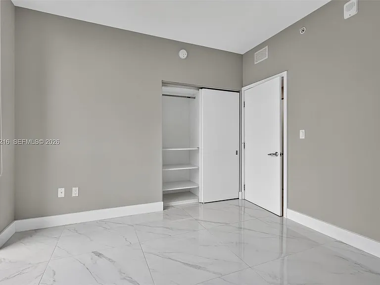 16385 Biscayne Blvd #1215 — Photo 23