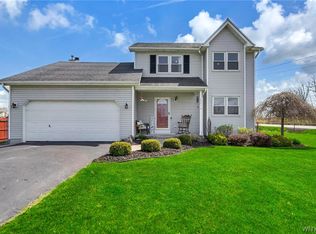 3820 Mapleton Rd, North Tonawanda, NY 14120