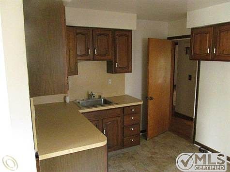 kitchen1.jpg
