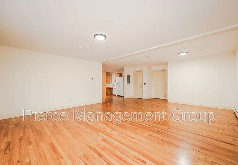 843 S Mammoth Rd #2 — Photo 4