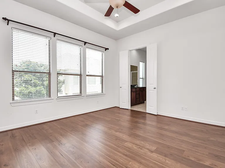 3900 Center St — Photo 20