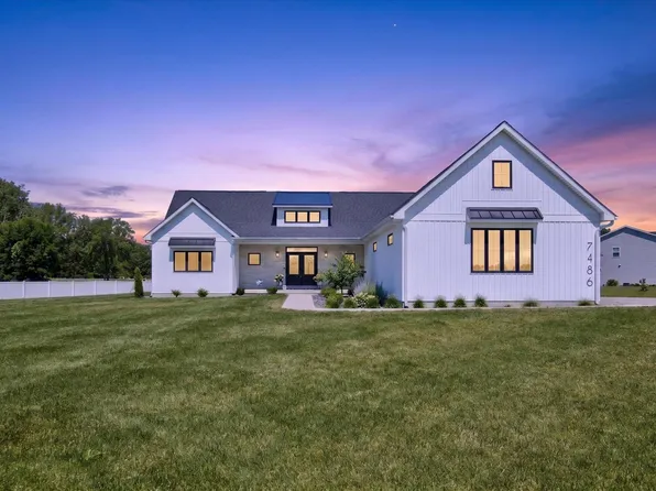 7486 Michigan Rd, Bay City, MI 48706