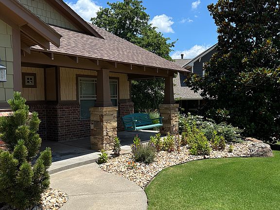 3rd image of 4933 Yellow Woods Way