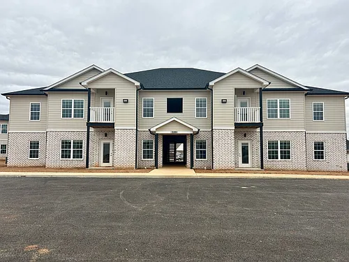 320 Hillview Mills Blvd Photo 1