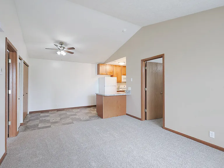 2221 S Street — Photo 48