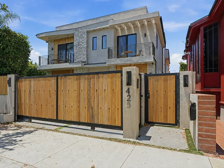 425 N Alfred St — Photo 33