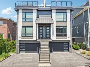 21 Cumbermeade Rd #4, Fort Lee, NJ 07024