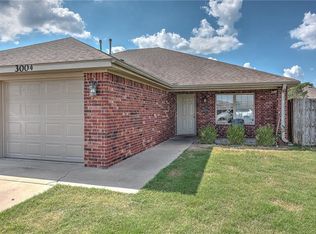 3004 S B St, Rogers, AR 72758