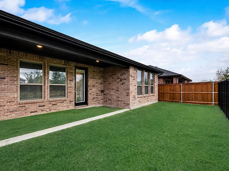 2161 Hermann Ln — Photo 14