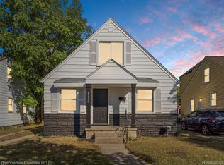 8770 Leroy St, Oak Park, MI