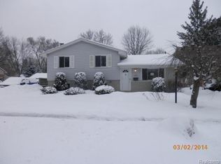 1445 Selma St, Westland, MI