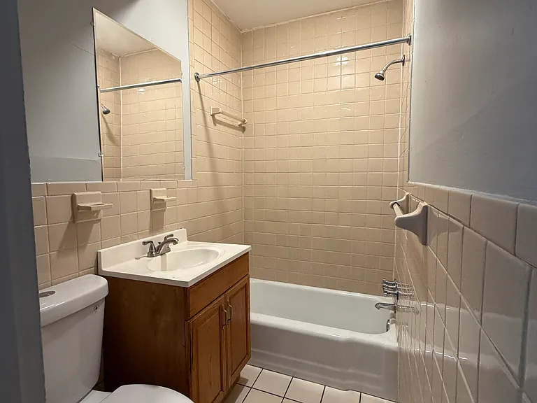 747 Dixwell Ave #1L — Photo 4