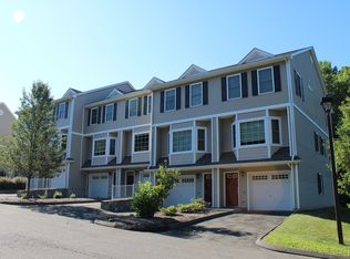4 Summerbrook Way, Seymour, CT 06483