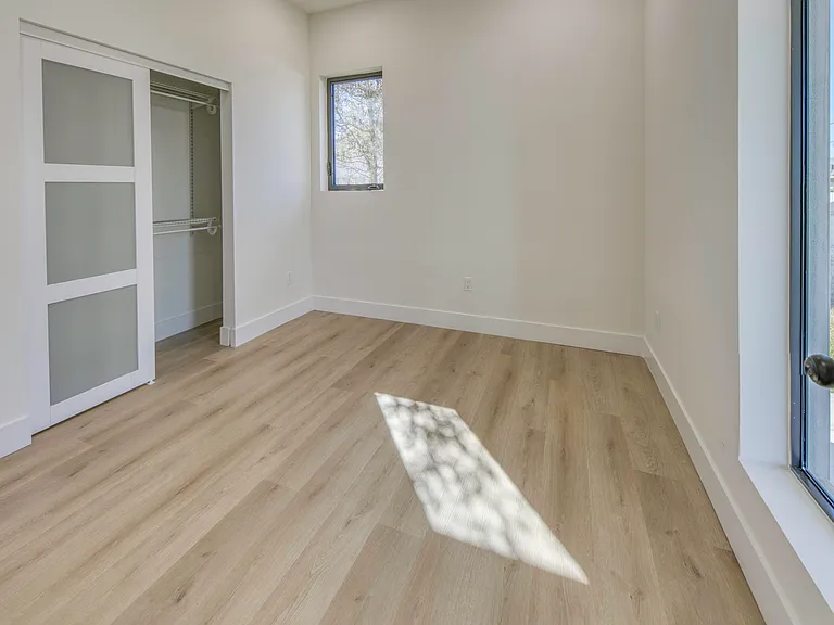 4855 Elmhurst Rd — Photo 32