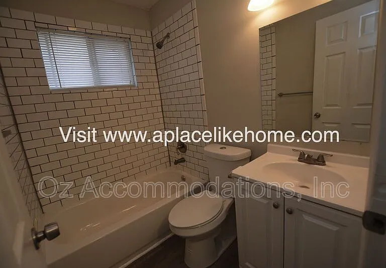3607 W 47th St — Photo 8