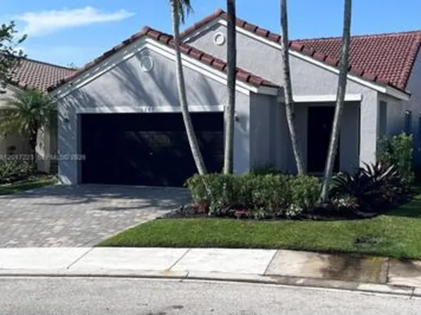 1367 Plumosa Way, Fort Lauderdale, FL 33327