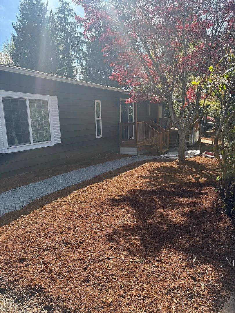 2bed 2bath Remodeled Unit in Kent — Photo 1