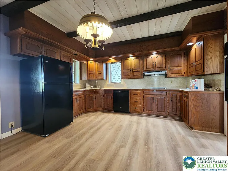 4939 Indian Creek Rd — Photo 3