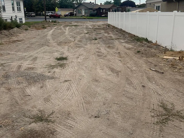 1120 4th Ave E #1 — Photo 3