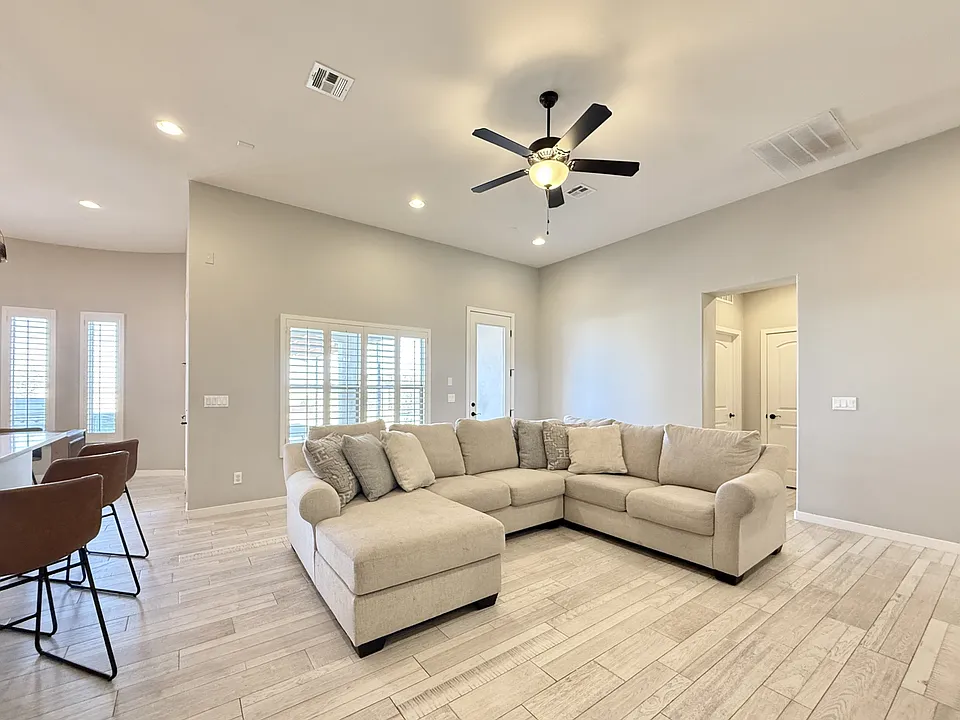 7467 Smugglers Gulch Ct