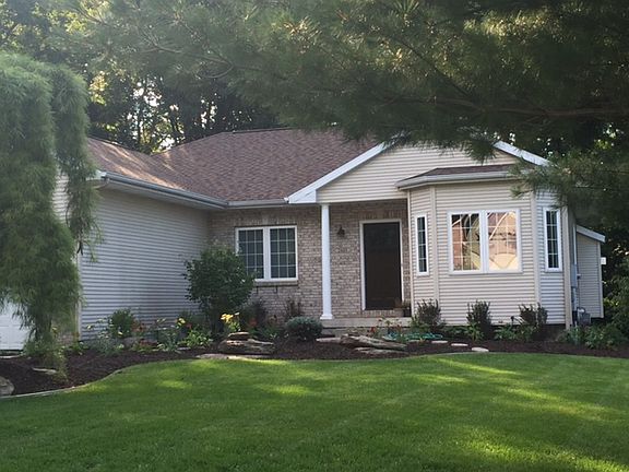 2nd image of 2449 Candlewick Ct SE