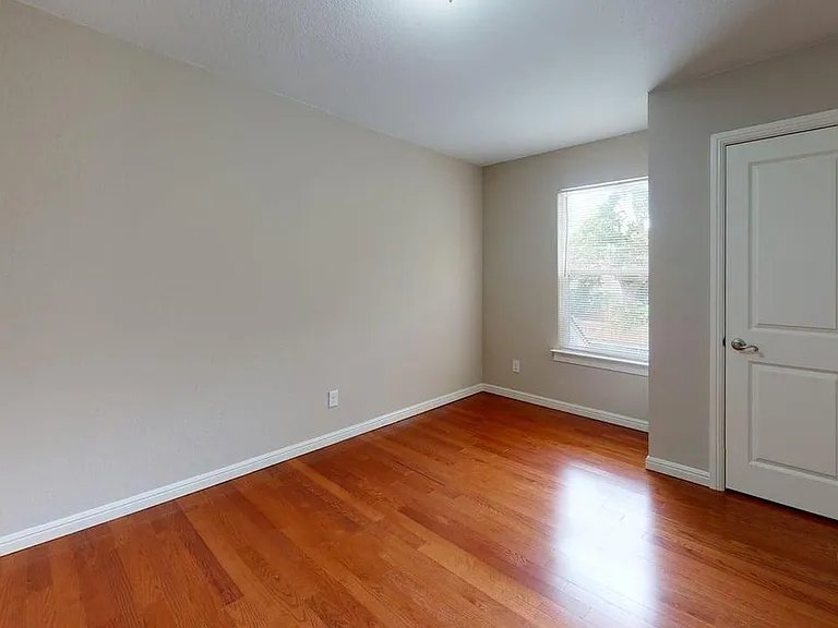 1114 Ruea St — Photo 6