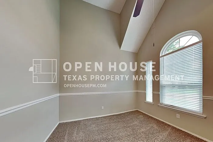 7864 Maiden Ln — Photo 22