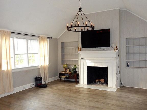 5th image of 862 Parkview Dr