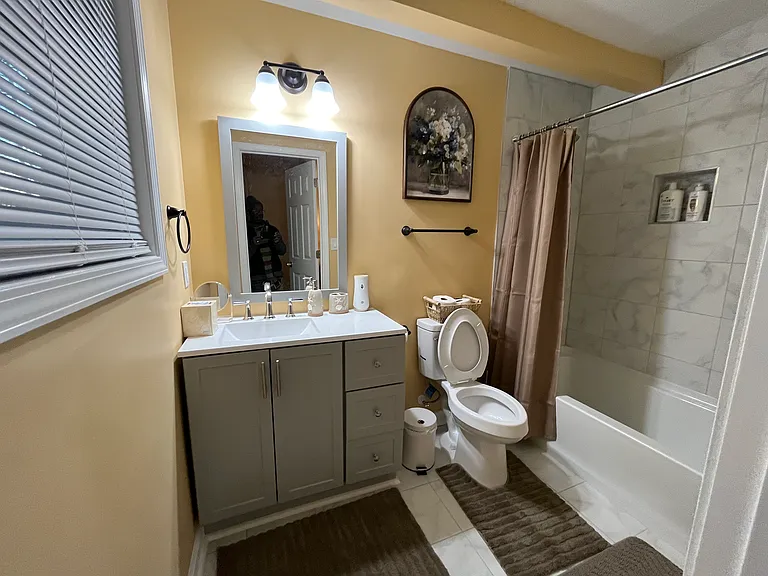 Master Bedroom Bath